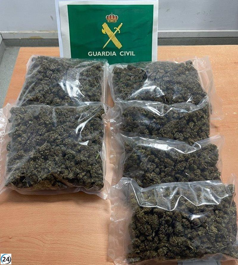 Detenido en Ibiza un individuo con más de un kilo de marihuana embalada