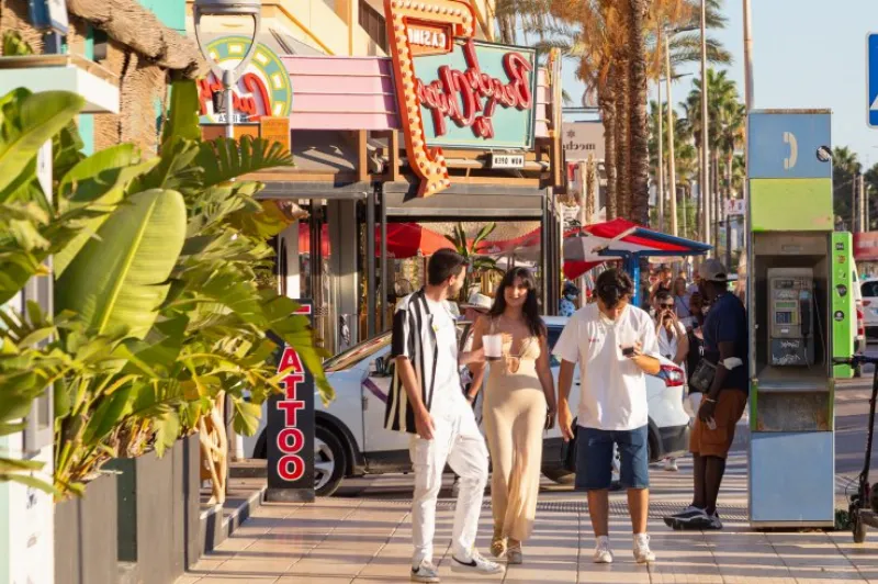 Playa d'en Bossa en Ibiza, la cala más grande de la isla