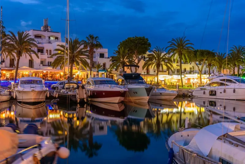 El pueblo costero de Porto Cristo