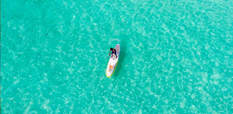 Paddle surf en la bahía de Pollença